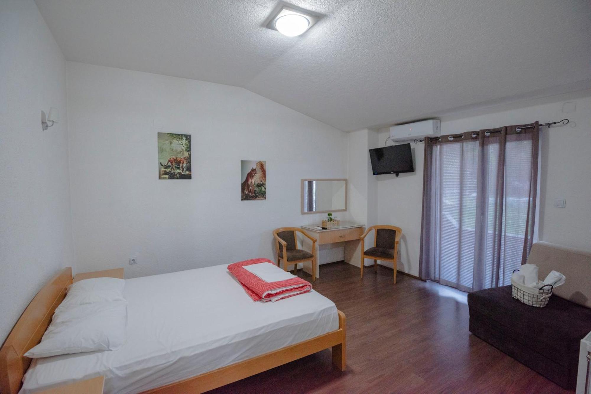 Hotel Kiko Bitola Ngoại thất bức ảnh