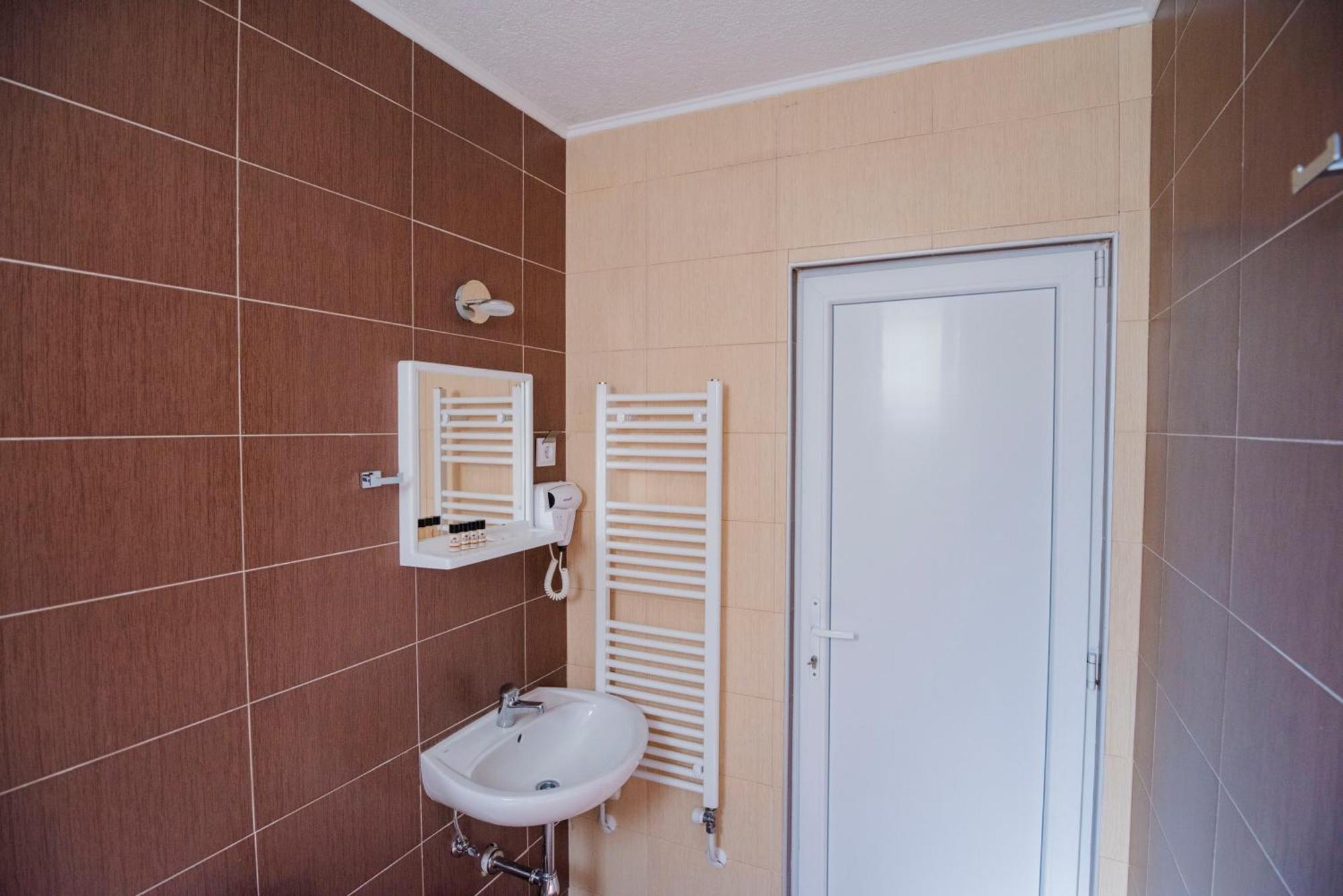 Hotel Kiko Bitola Ngoại thất bức ảnh